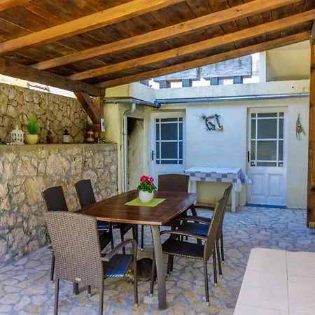 Drago Villa *